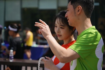 270427