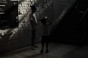 001