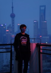 001