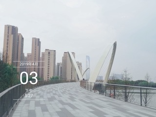 126373