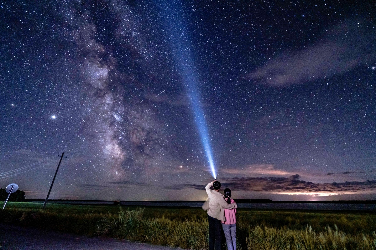 和爱的人一起去看星空