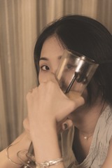 18121