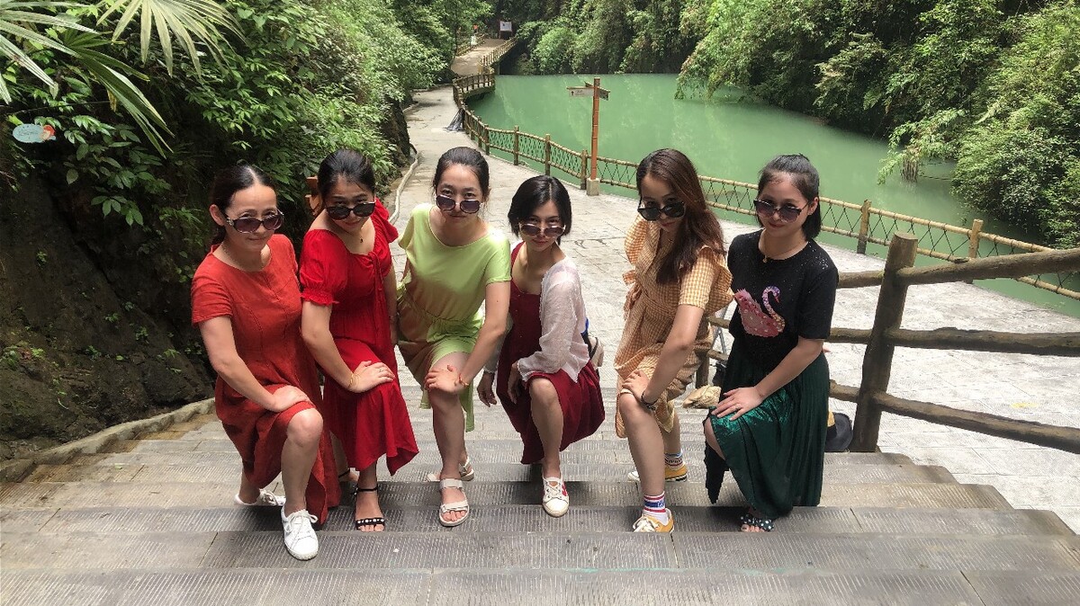 1w块去哪旅游国内