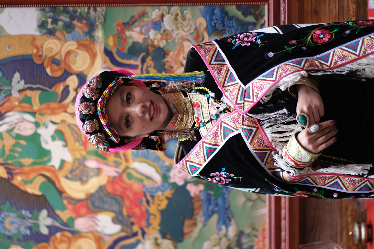 丹巴嘉绒藏族服饰