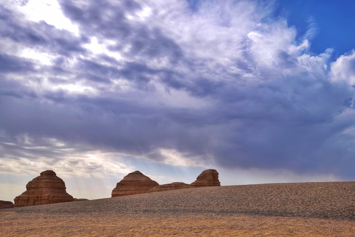 甘肃丹雅魔鬼城 - 糖六七