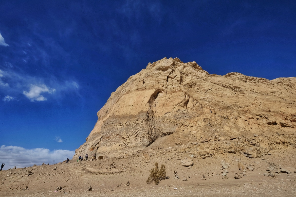 青海托素湖边外星人遗址