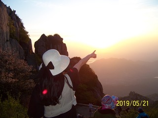 1067620