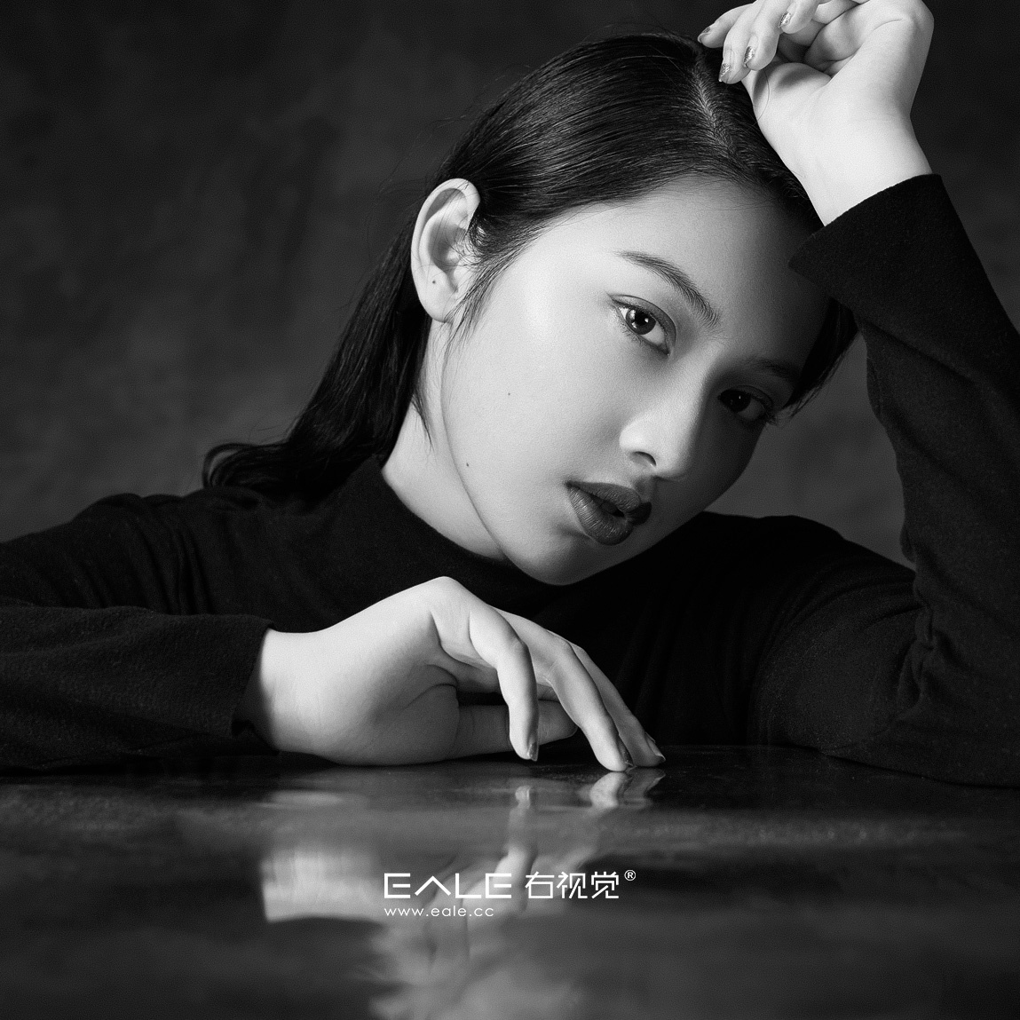 右视觉摄影黑白人像大片暗香