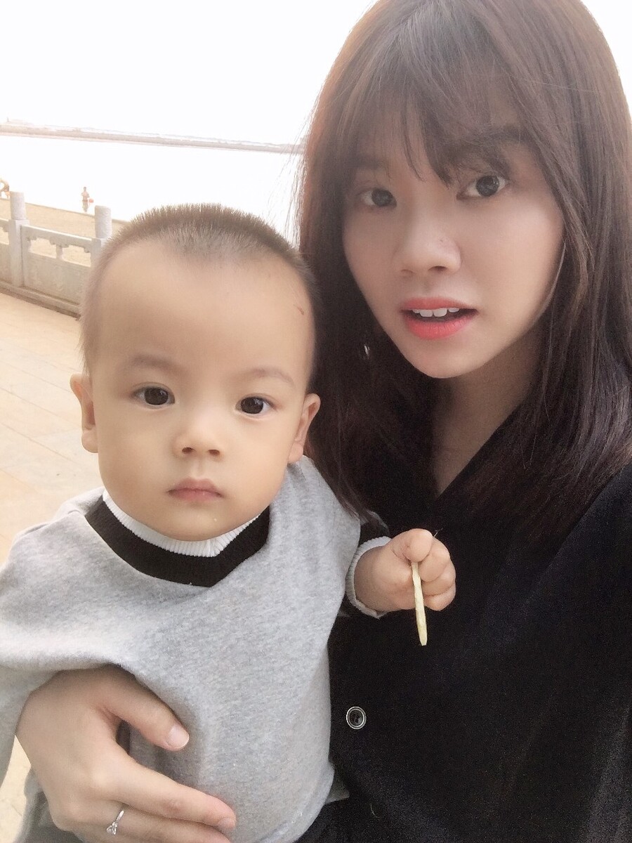 孕妇短头发好