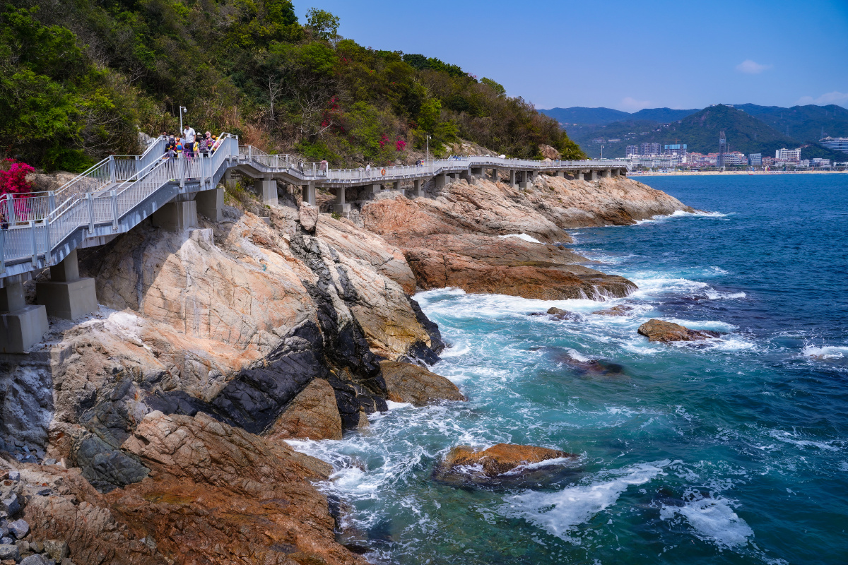 这里是深圳海边没错就是大梅沙小梅沙盐田栈道