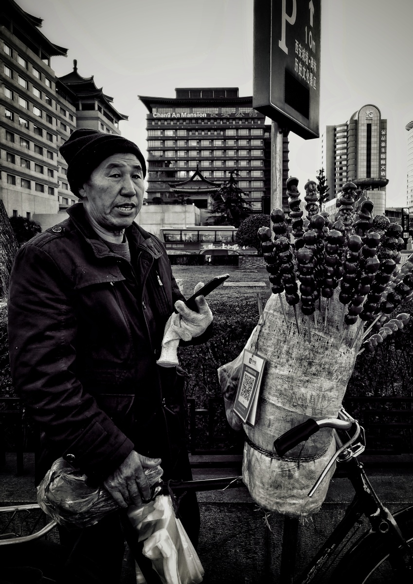 卖糖葫芦的老人