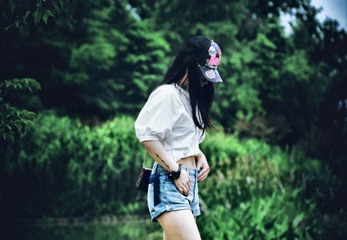 001