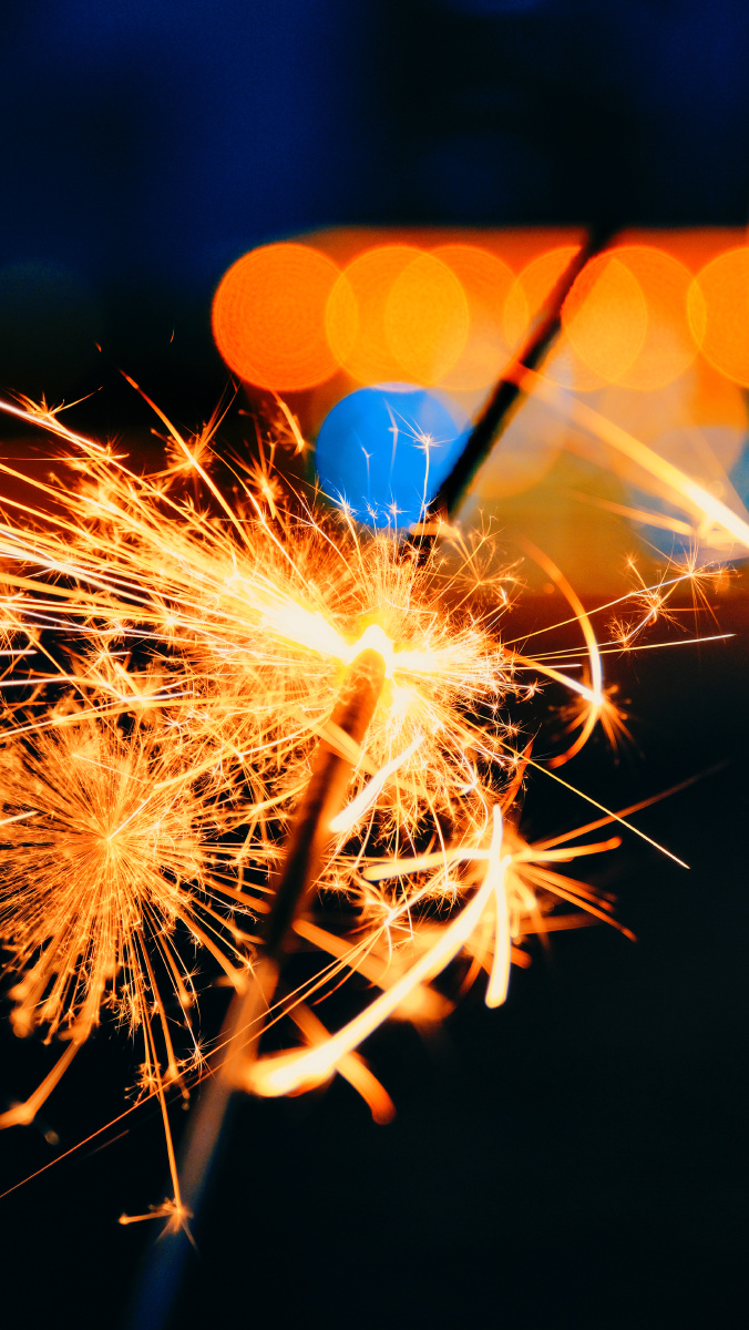 浮华褪尽人比烟花寂寞