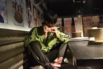 001