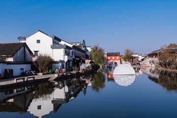 162453