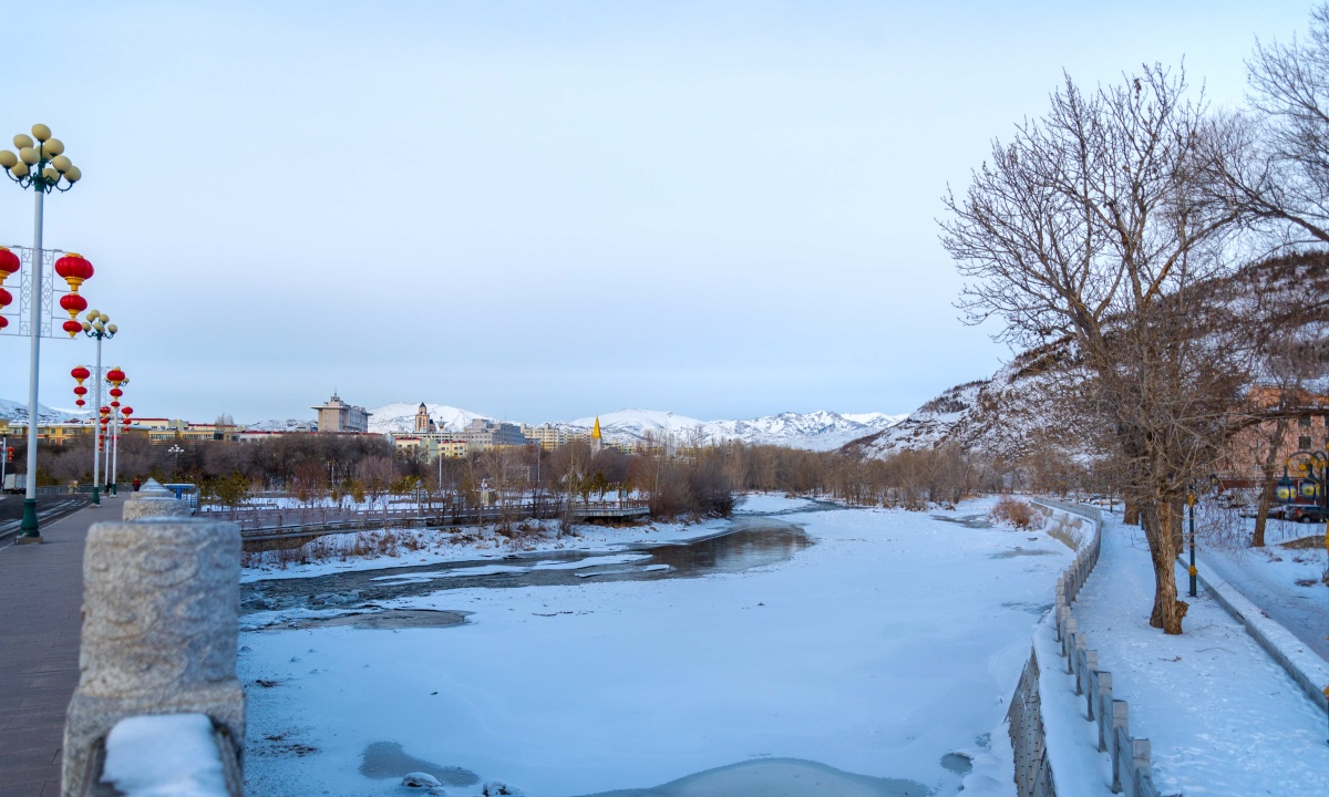 中国雪都61阿勒泰阿勒泰市城市印象克兰河四季