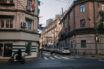 56416E99-63E7-4E1C-B2A0-10E1E4611289/L0/001