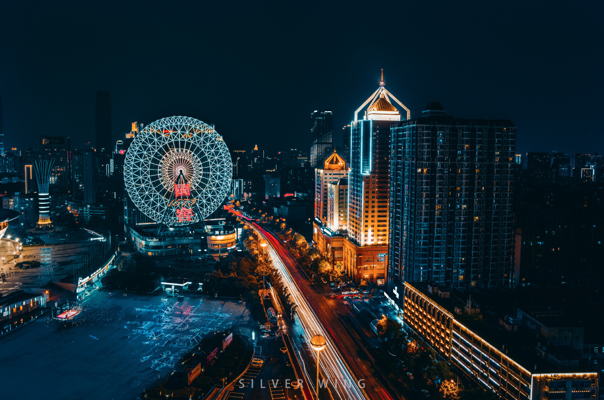 看看夜晚的长沙城