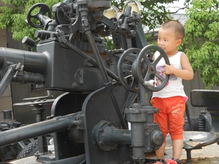 682047