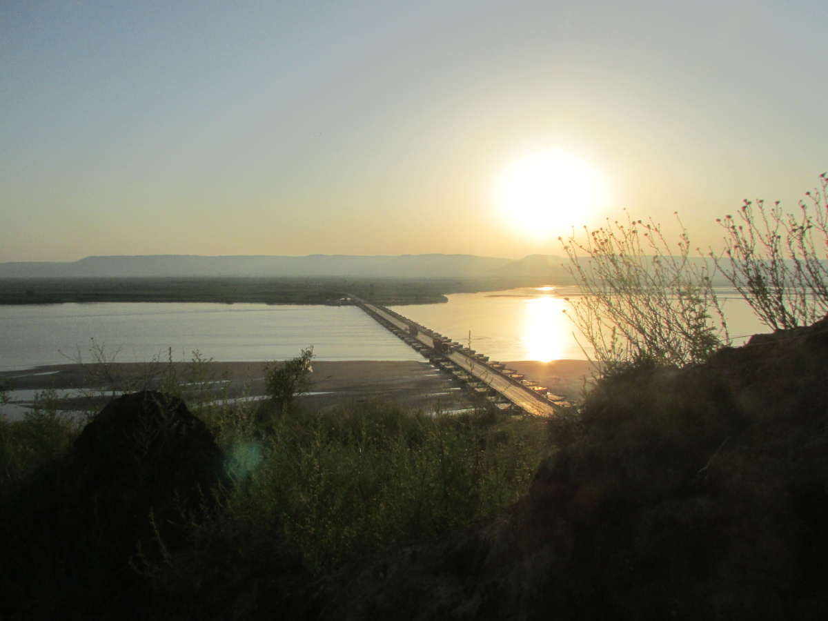 下午太阳落山前可以拍到这样壮美的黄河夕阳美景
