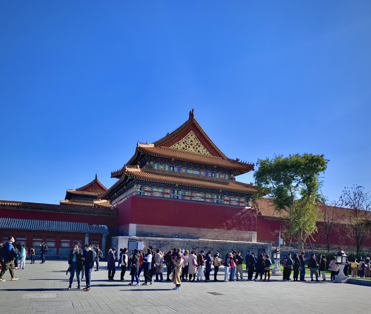 故宫博物馆排队参观的游客