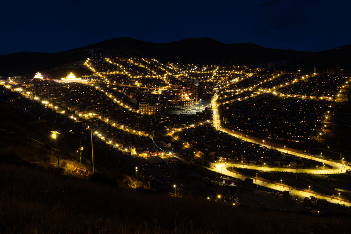 色达佛学院夜景灯火风光 - 梦田农夫ever - 图虫
