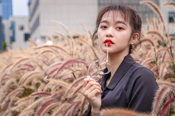 001