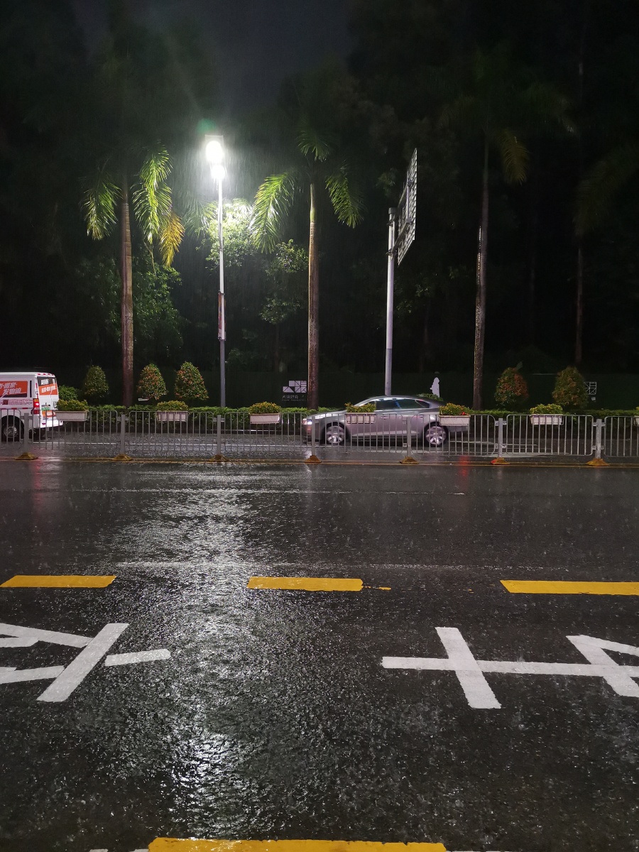 深圳下雨天
