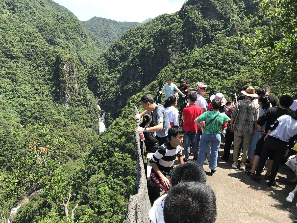 宜川壶口瀑布吃饭的地方,壶口瀑布最佳观瀑点是山西侧的观瀑洞