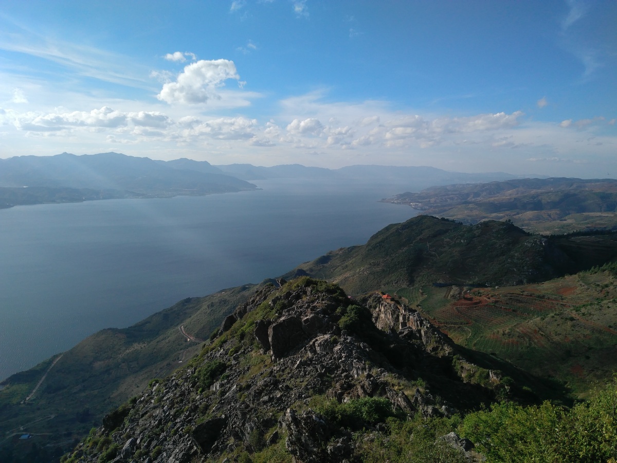 大黑山不同视角下的抚仙湖 - 经不住挥霍的美好 - 图虫
