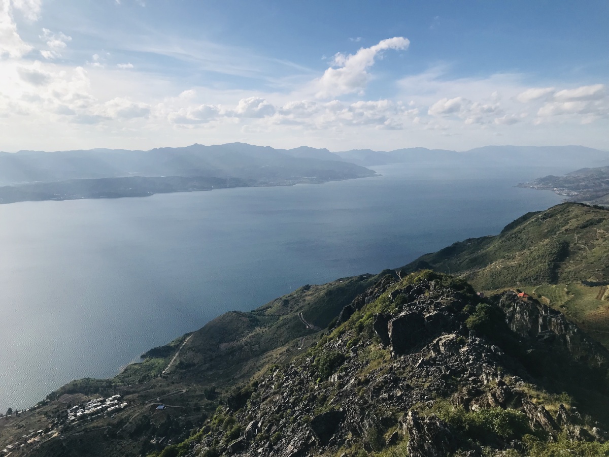 大黑山不同视角下的抚仙湖 - 经不住挥霍的美好 - 图虫