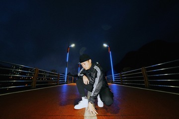 001
