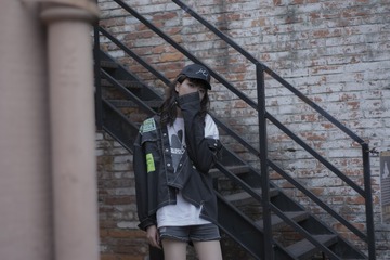 001