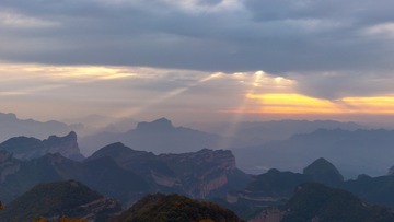 板山日出