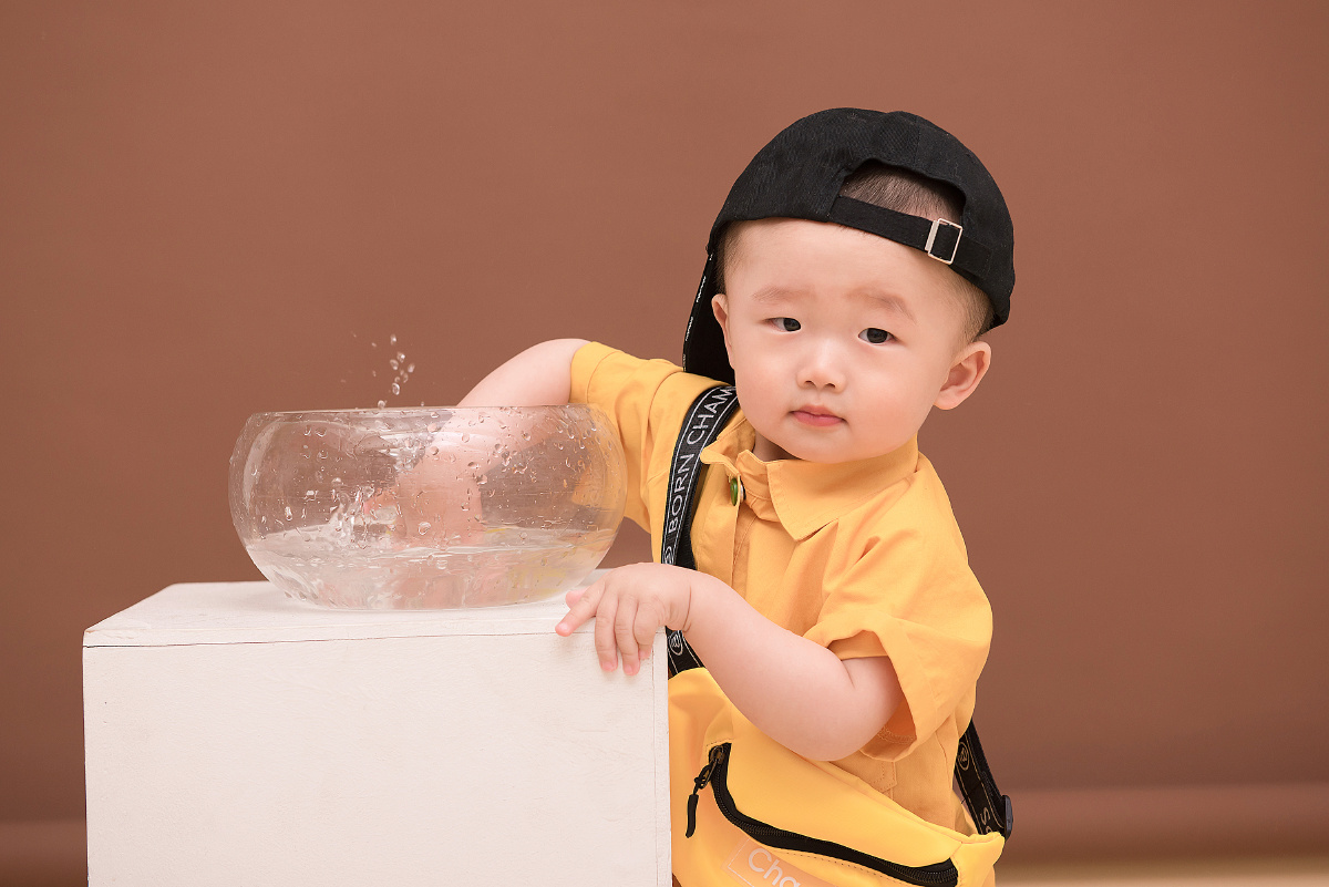 单眼皮小男生一岁