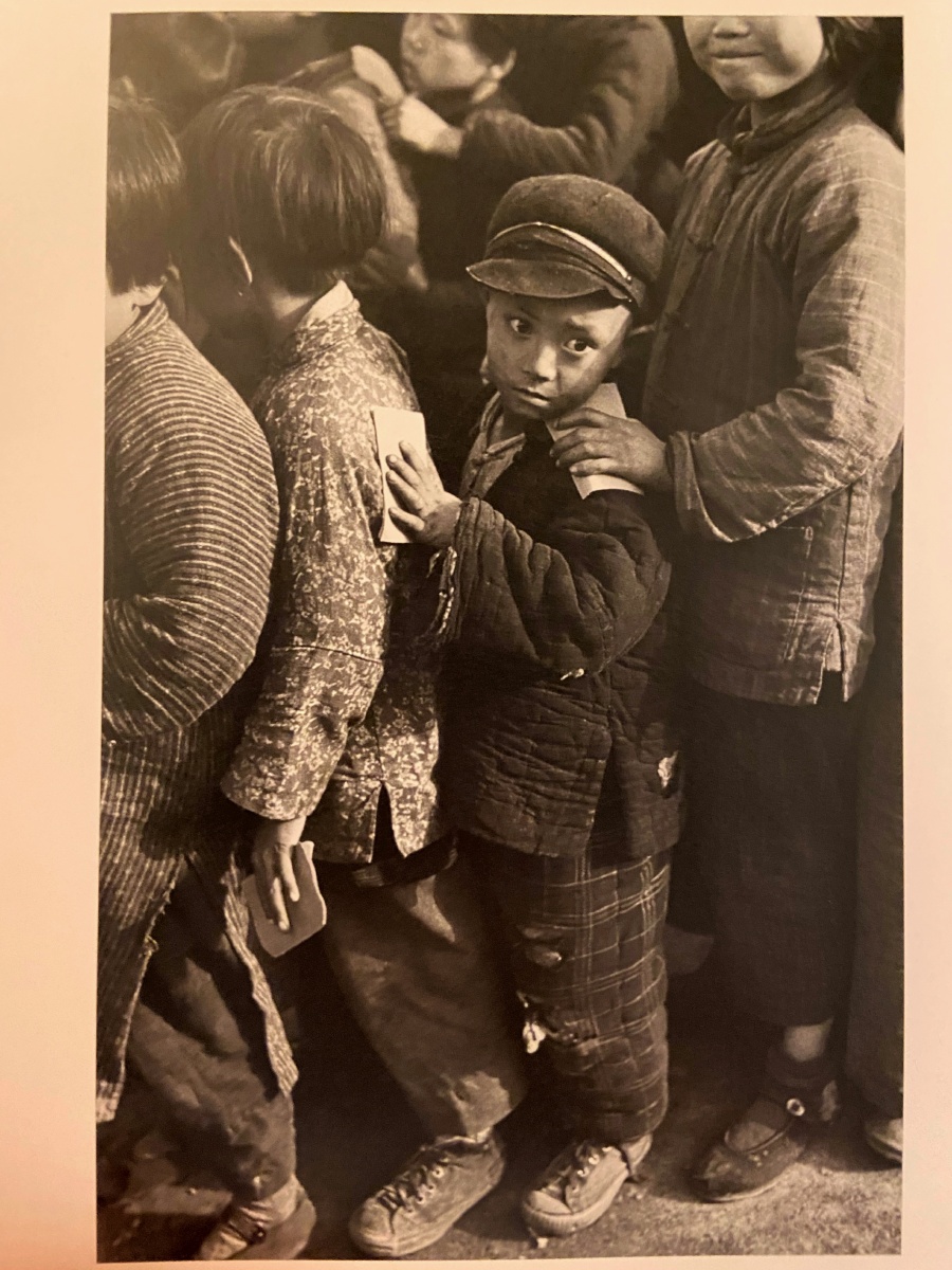 影集分享布列松在中国1948年1949年中华人民共和国成立前后街头摄影