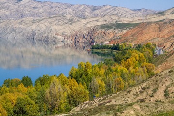 湖光山色