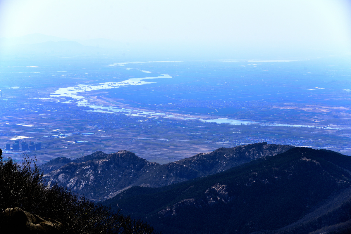 巍巍群山蜿蜒大河