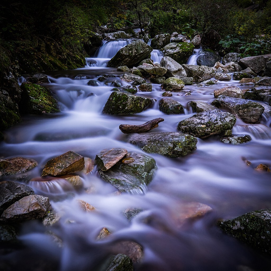 FUJI X-T1 10-24mm镜头,铂锐Progrey IR ND1000 X 10档 广角中灰ND减光镜,摄于陕西秦岭洛河源头