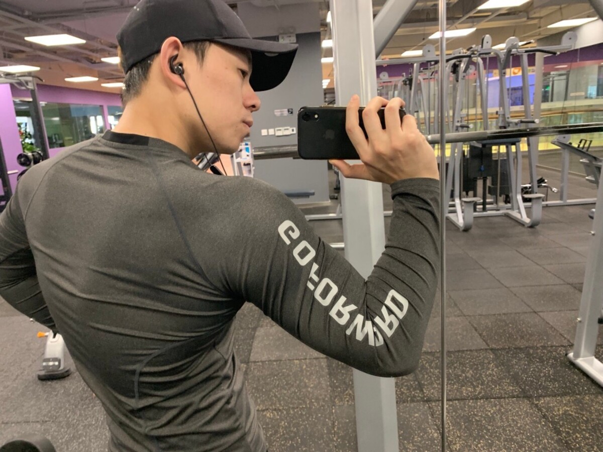 男生穿什么衣服去健身