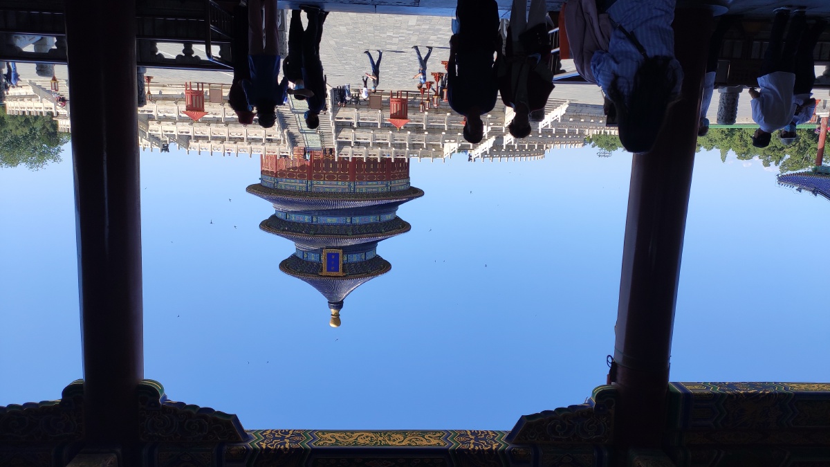 天坛祈年门是祈年殿院落的正门为庑殿顶建筑殿宇五楹中三间为门崇基