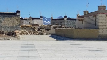 700726