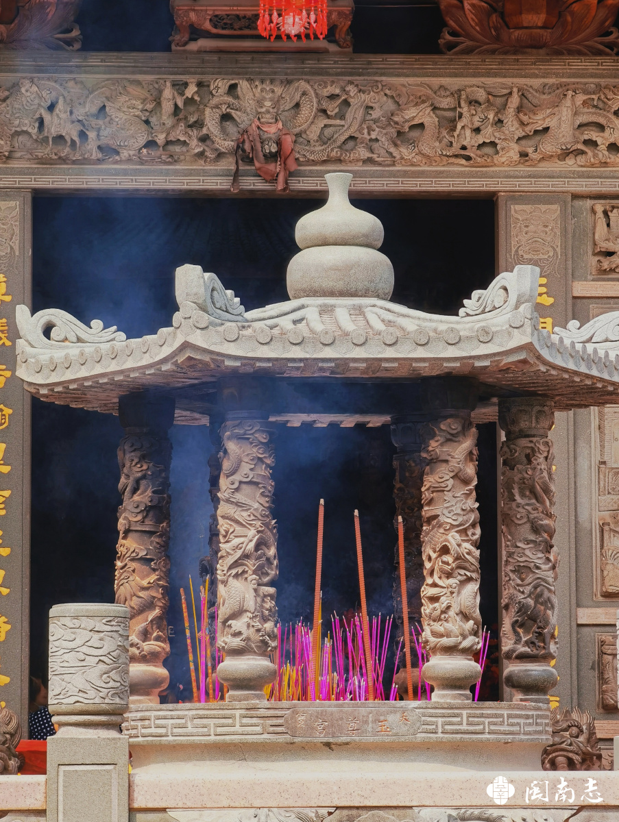 漳州天宝玉尊宫位于漳州芗城区天宝镇珠里村庙堂供祀玉皇至尊先后名为