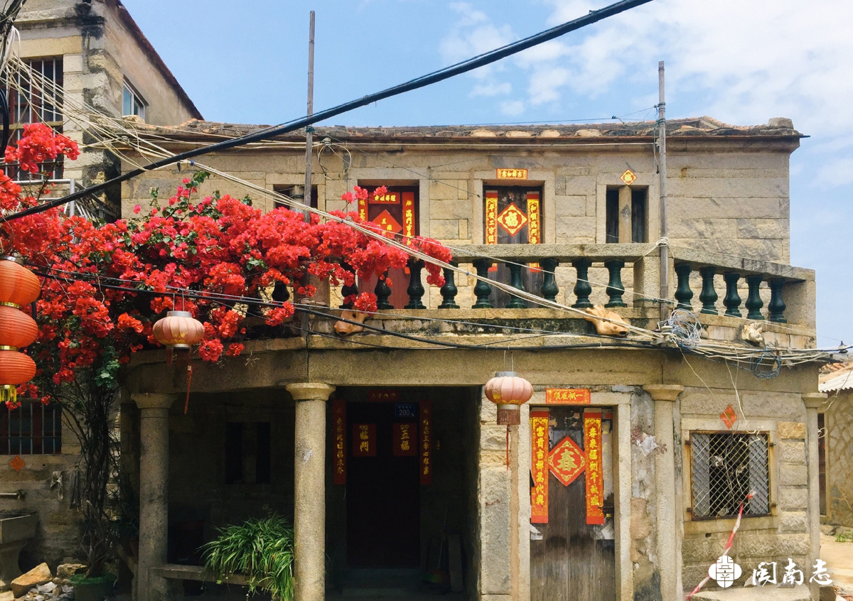 峰尾古城地处泉港诚峰村是一座占地11公顷的古城与国家一级渔港紧紧