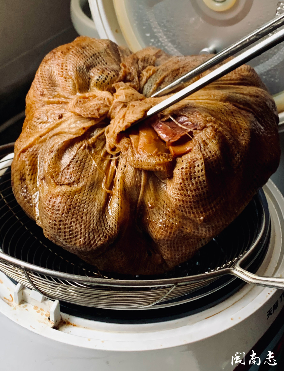 据《翔安文史资料》,封肉是马巷的名特食品,源于清乾隆时期的马巷厅三