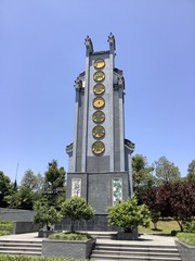 001