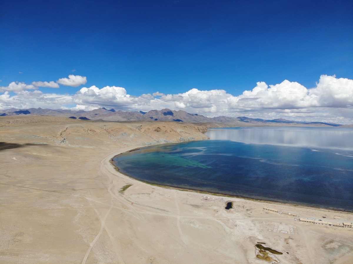 玛旁雍错西藏三大圣湖之一西藏海拔最高的淡水湖水质最清澈的一个湖