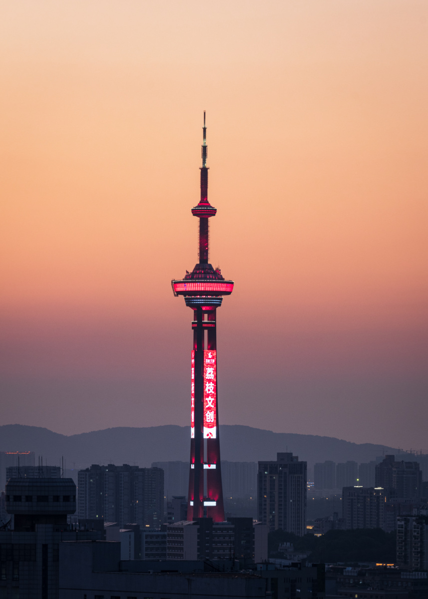 江苏南京电视塔 - 芃芃欣欣 - 图虫