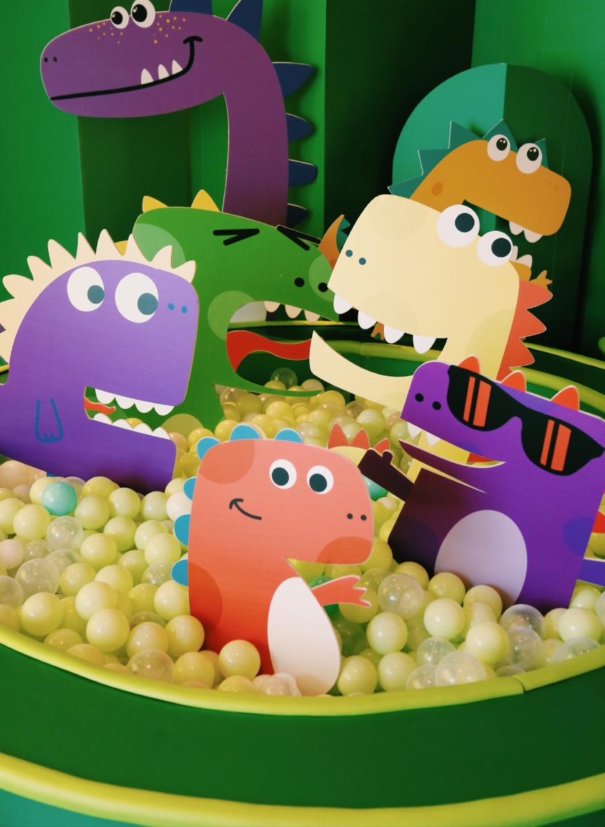 绿色小恐龙宝宝宴