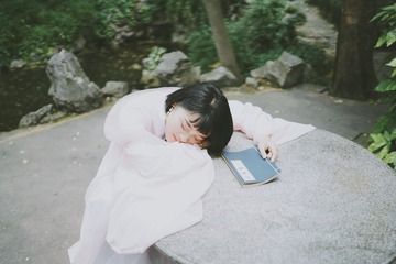 001